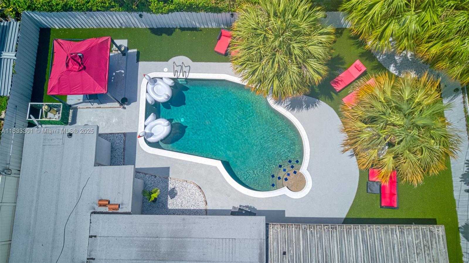 Small Image of Miami Number 16