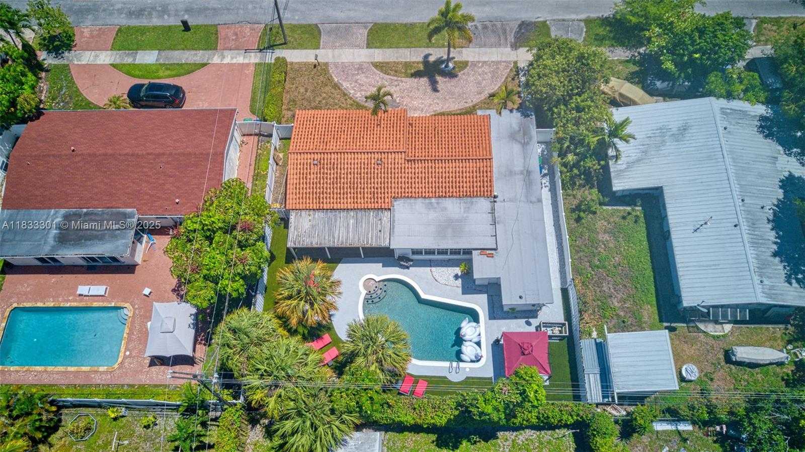 Small Image of Miami Number 2