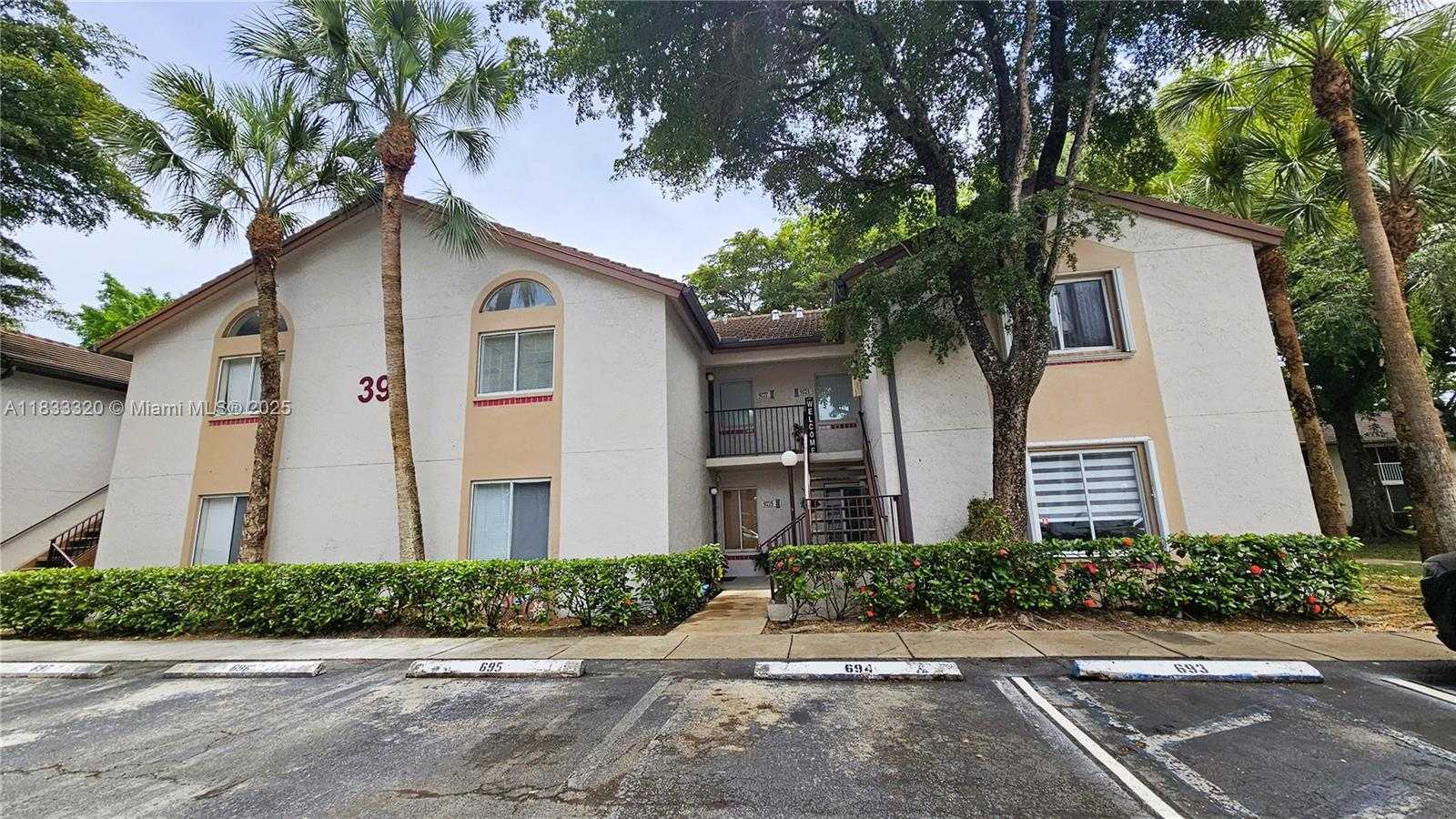 Small Image of 9277 SOUTH WEST 138TH PL #9277, Miami Number 2
