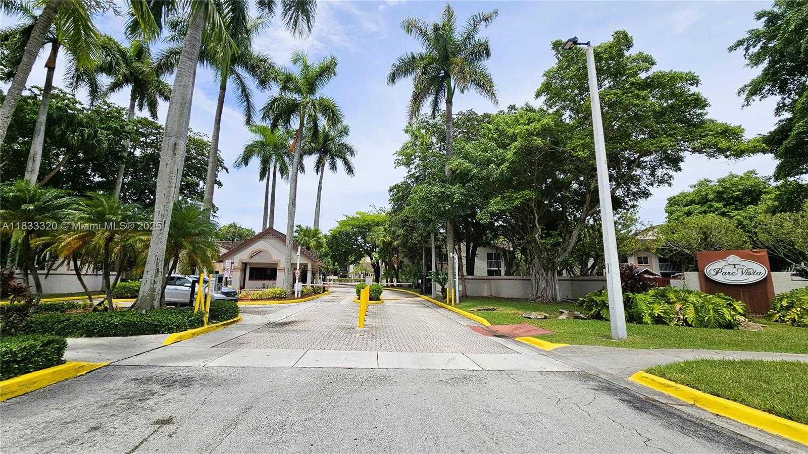 Small Image of 9277 SOUTH WEST 138TH PL #9277, Miami Number 3