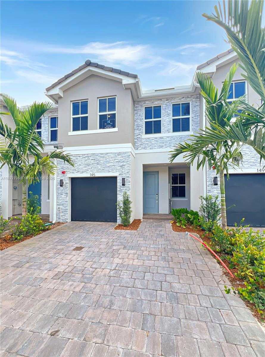 Small Image of 145 170TH AVE #145, Pembroke Pines Number 2