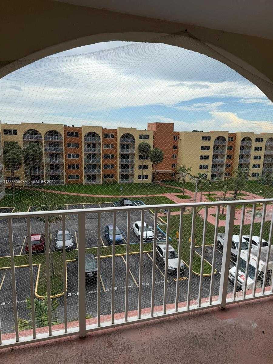 Small Image of 6990 NORTH WEST 186TH ST #4-509, Hialeah Number 11