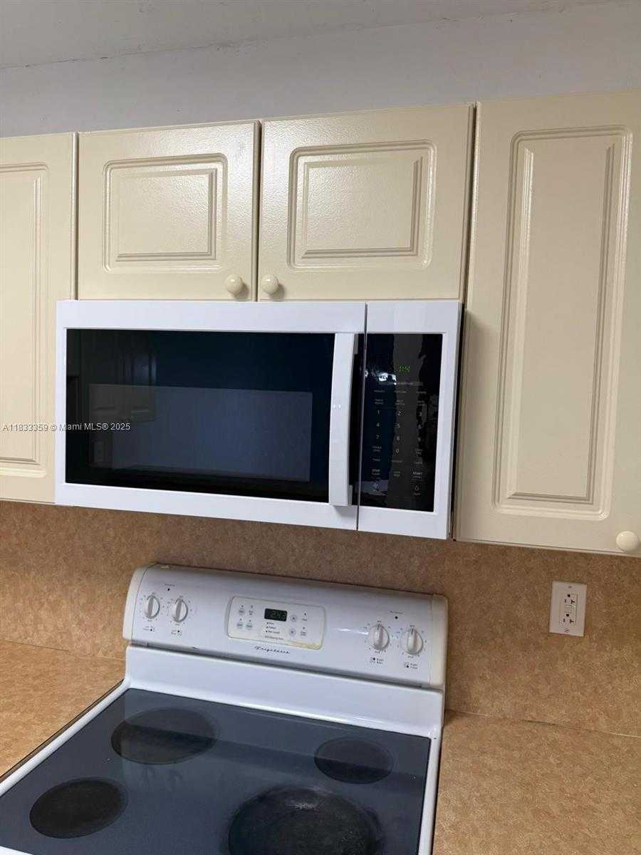 Small Image of 6990 NORTH WEST 186TH ST #4-509, Hialeah Number 2
