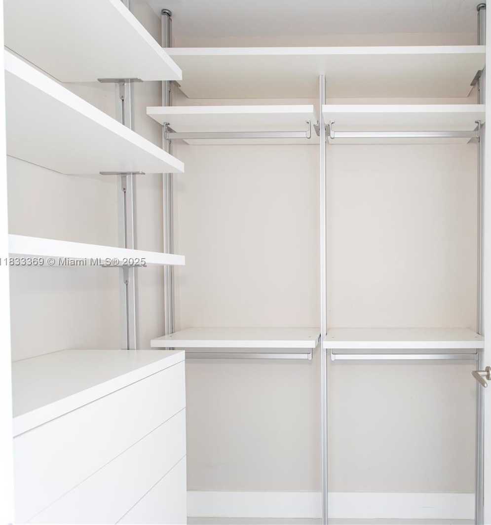 Small Image of 200 BISCAYNE BLVD WY #4512, Miami Number 13