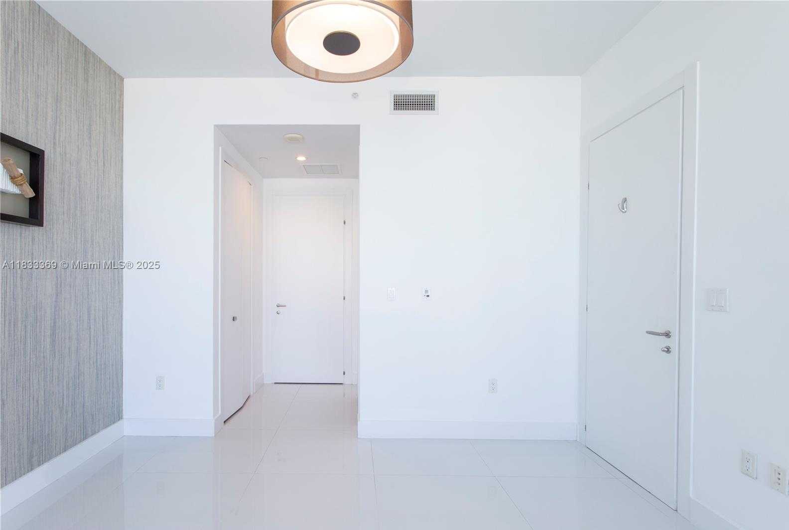Small Image of 200 BISCAYNE BLVD WY #4512, Miami Number 14