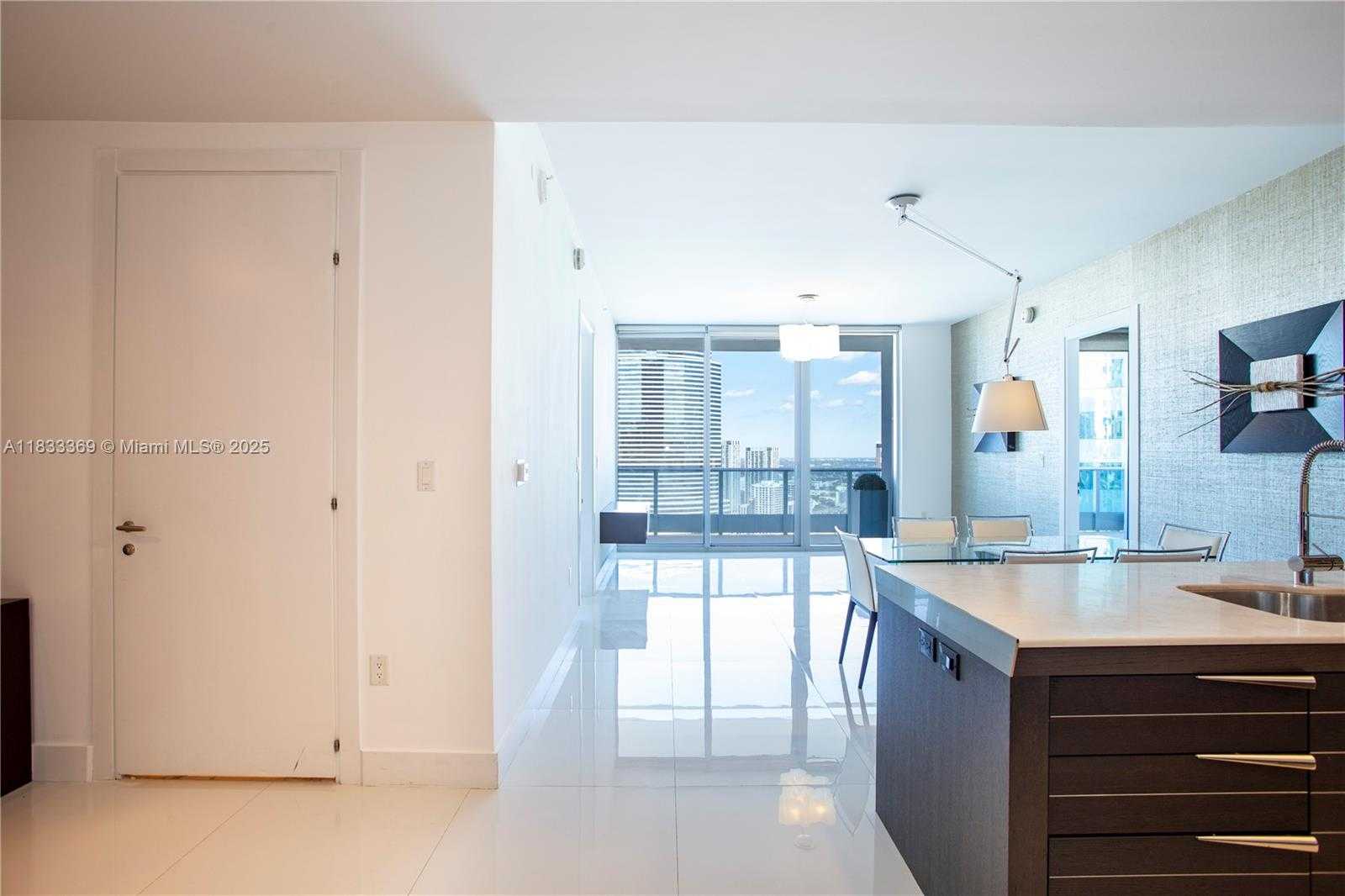 Small Image of 200 BISCAYNE BLVD WY #4512, Miami Number 6