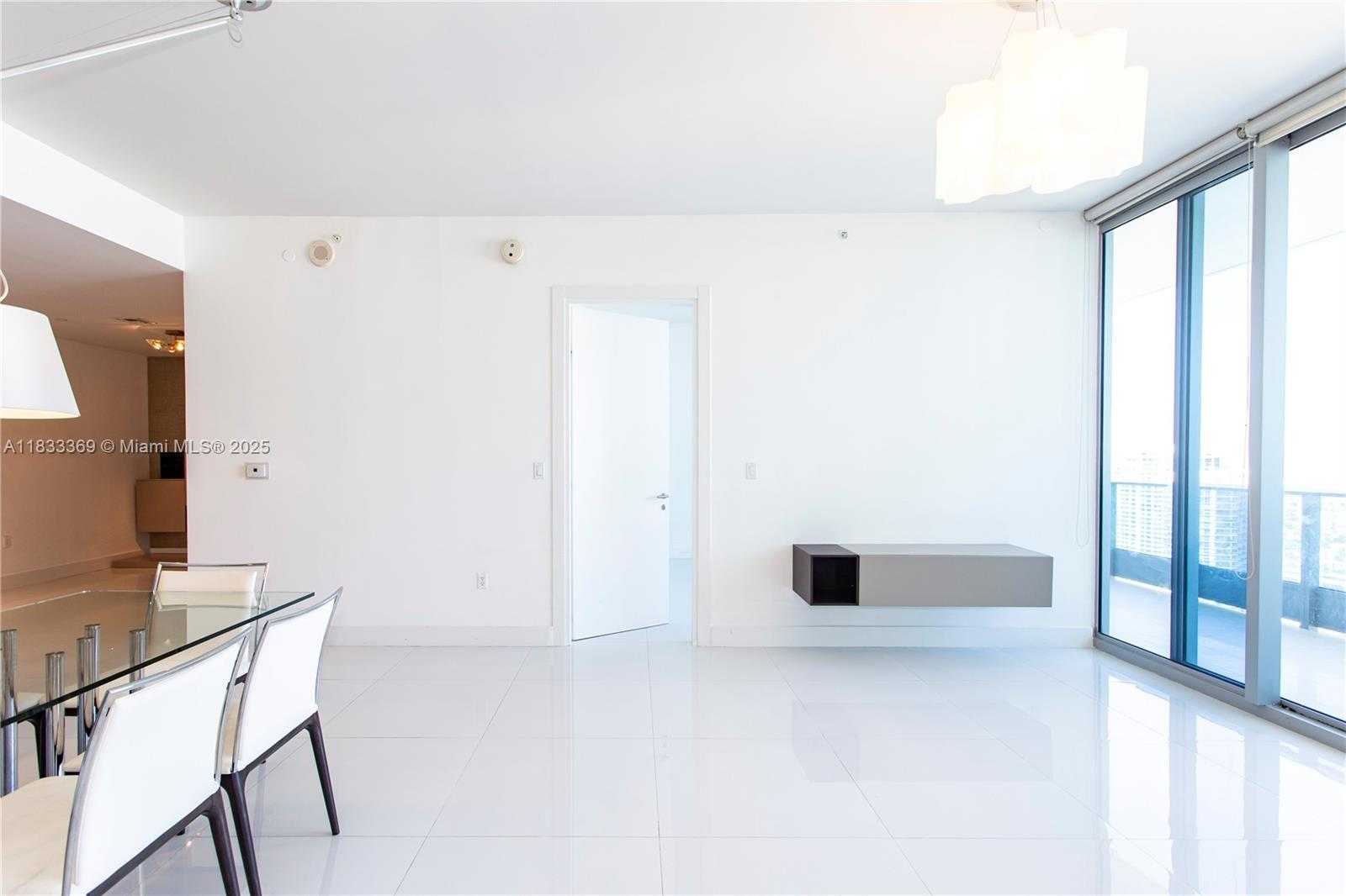 Small Image of 200 BISCAYNE BLVD WY #4512, Miami Number 9
