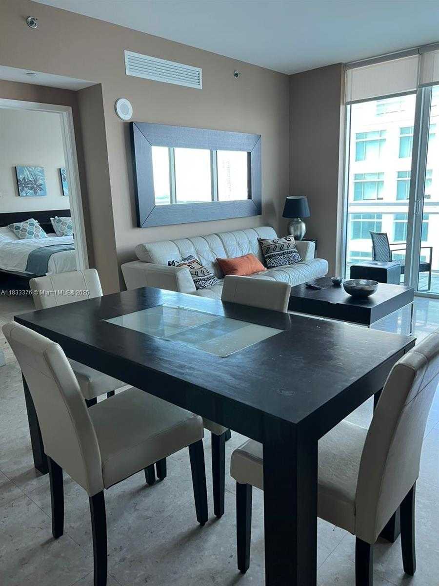 Small Image of 950 BRICKELL BAY DR #3006, Miami Number 2
