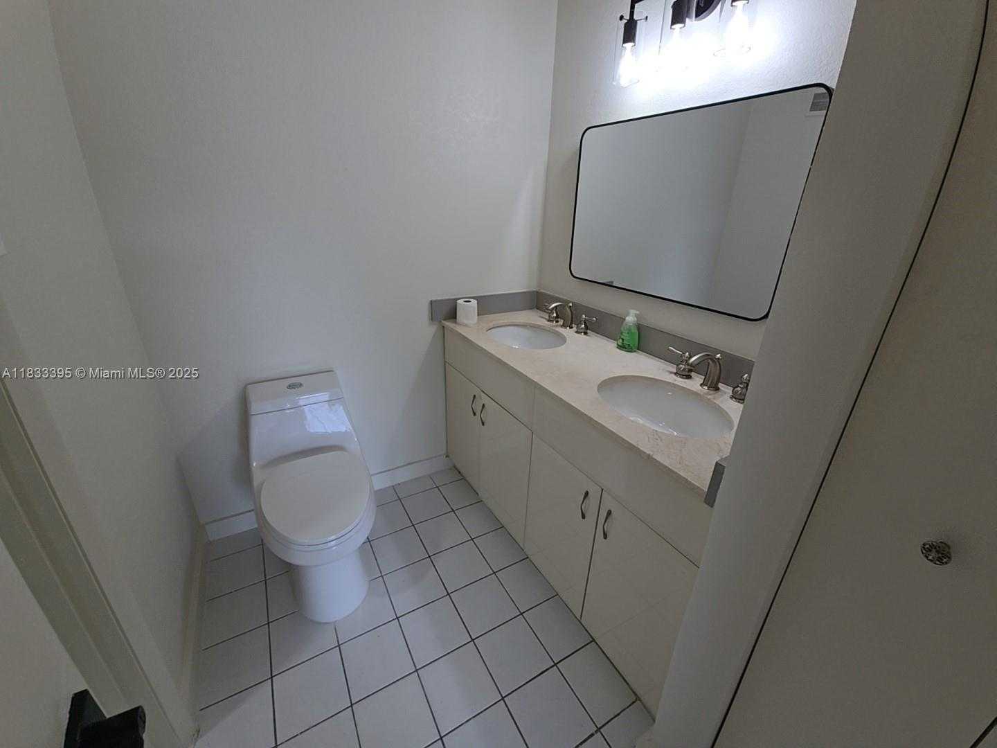 Small Image of 15340 SOUTH WEST 106TH TER #811, Miami Number 18