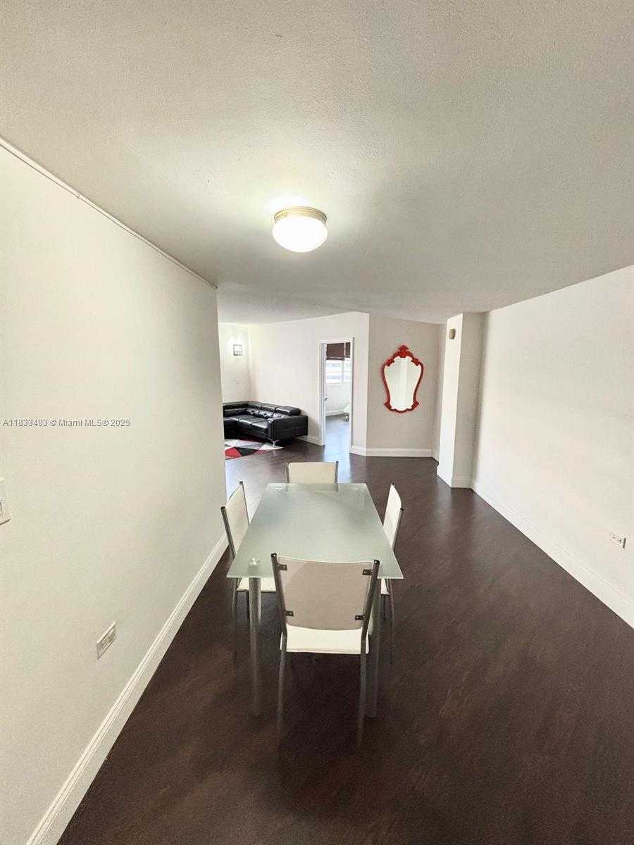 Small Image of 801 BRICKELL BAY DR #362, Miami Number 12