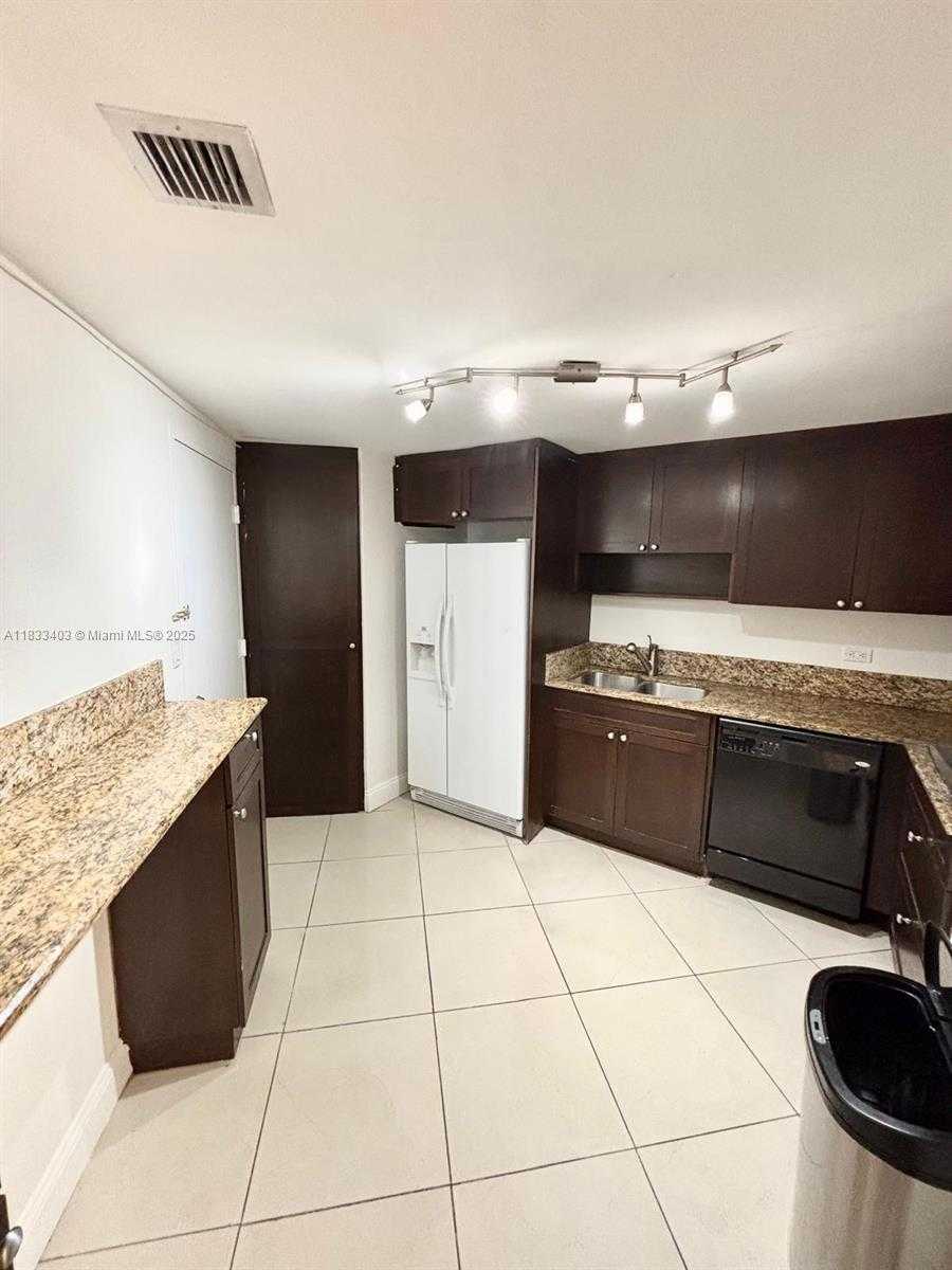 Small Image of 801 BRICKELL BAY DR #362, Miami Number 18