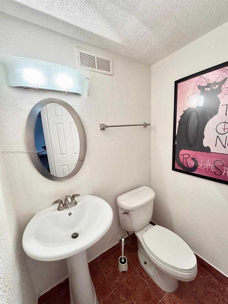Small Image of 801 BRICKELL BAY DR #362, Miami Number 28