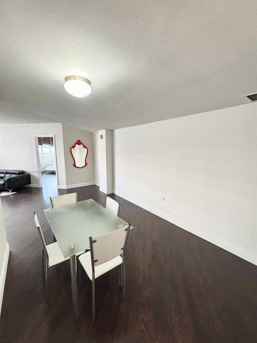 Small Image of 801 BRICKELL BAY DR #362, Miami Number 30