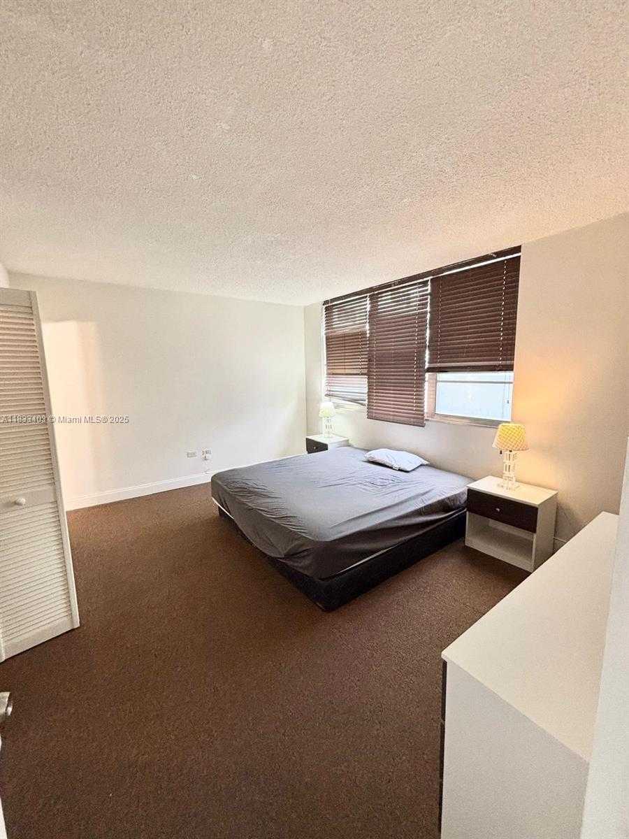 Small Image of 801 BRICKELL BAY DR #362, Miami Number 42
