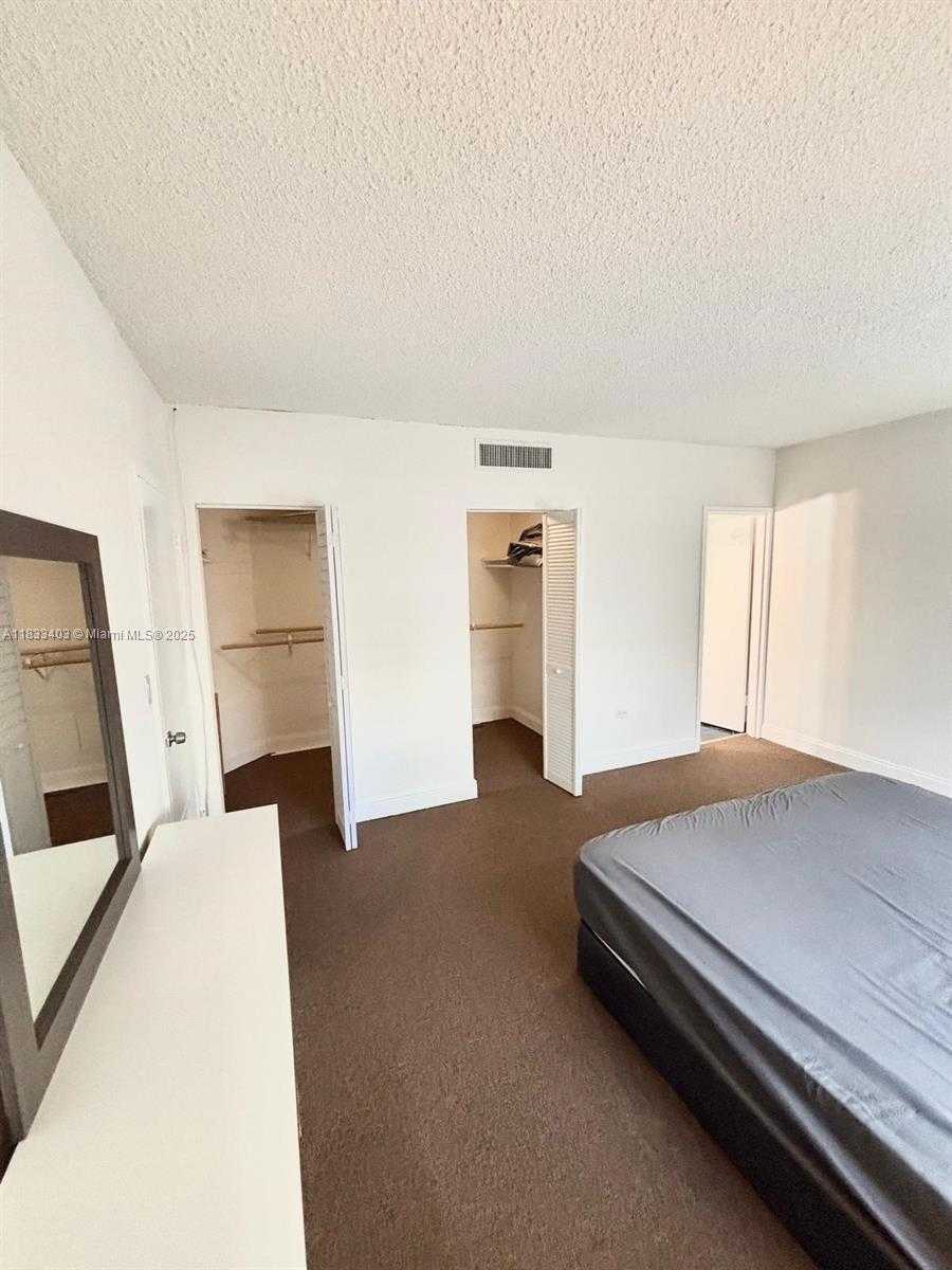 Small Image of 801 BRICKELL BAY DR #362, Miami Number 46