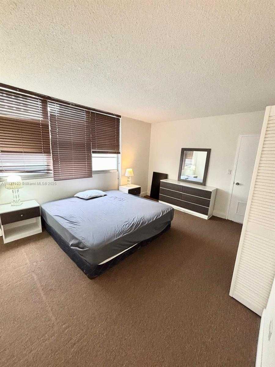 Small Image of 801 BRICKELL BAY DR #362, Miami Number 49