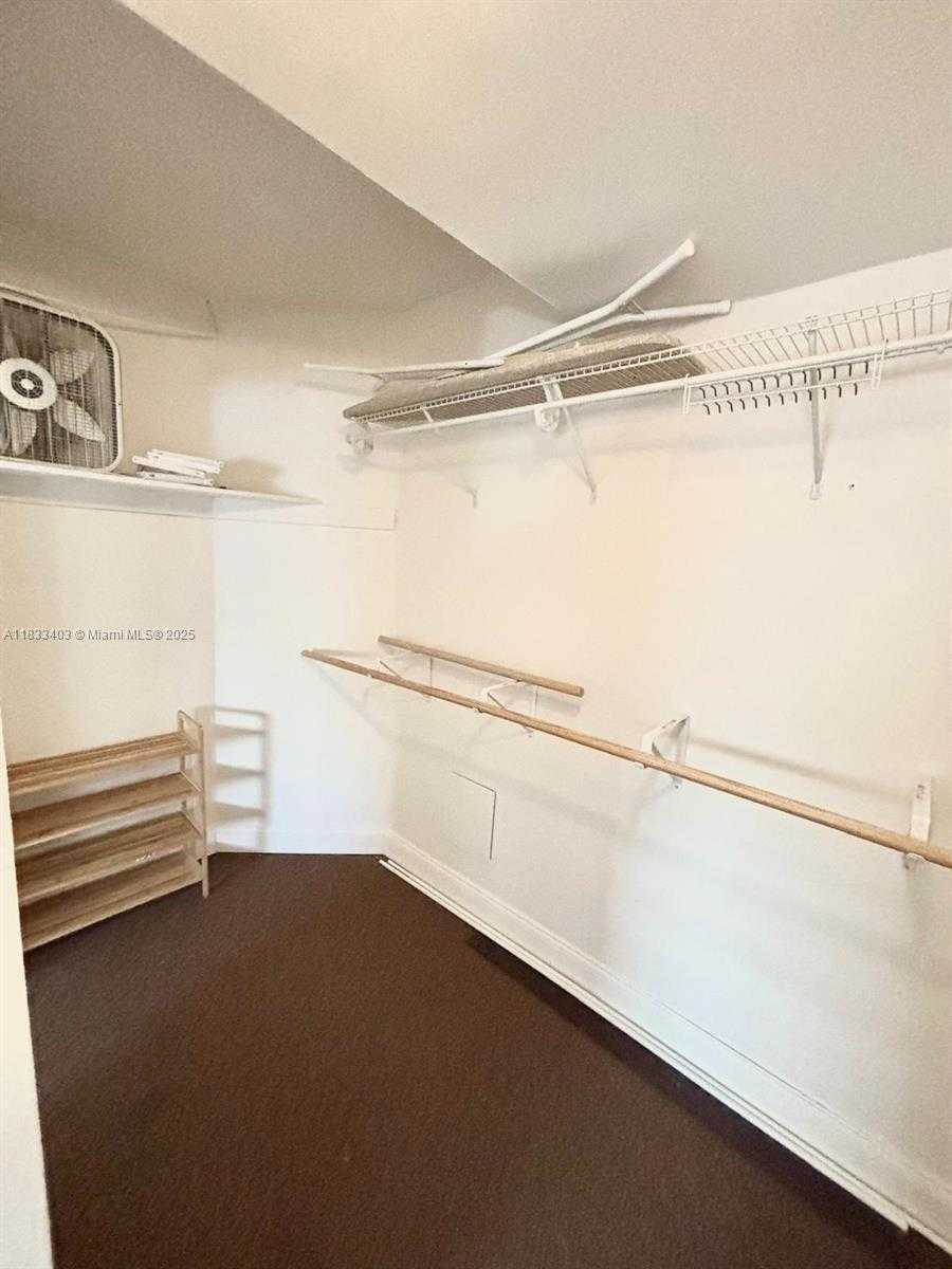 Small Image of 801 BRICKELL BAY DR #362, Miami Number 51