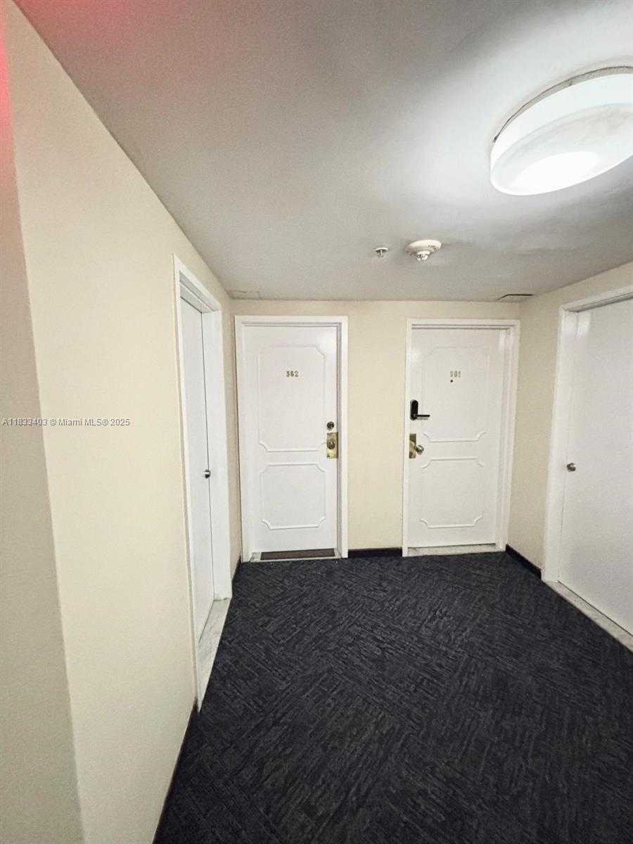 Small Image of 801 BRICKELL BAY DR #362, Miami Number 6