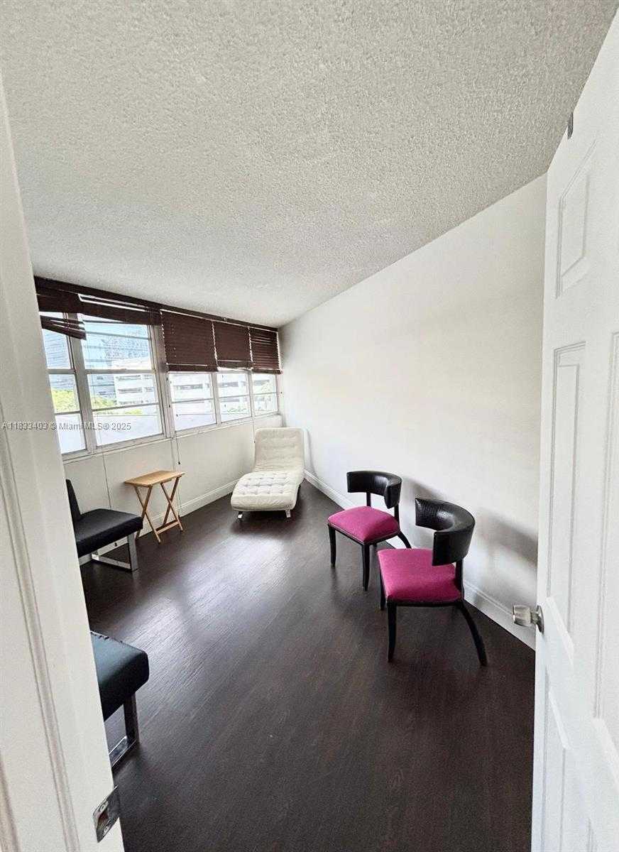 Small Image of 801 BRICKELL BAY DR #362, Miami Number 60