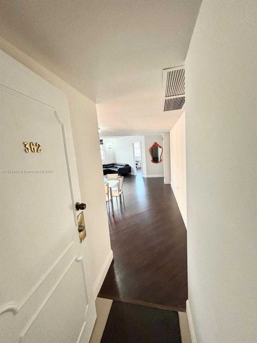 Small Image of 801 BRICKELL BAY DR #362, Miami Number 8