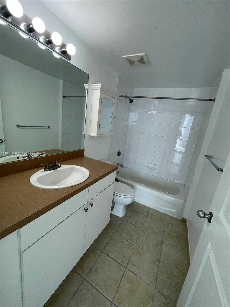 Small Image of 1250 SOUTH MIAMI AVE #1209, Miami Number 12