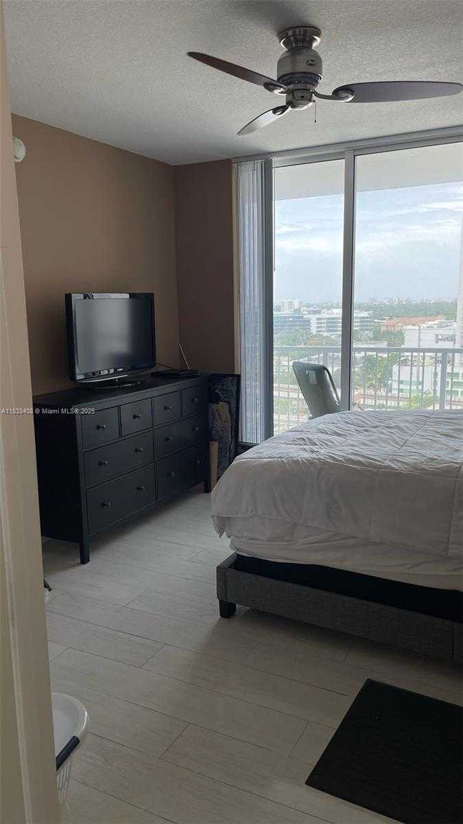 Small Image of 1250 SOUTH MIAMI AVE #1209, Miami Number 4