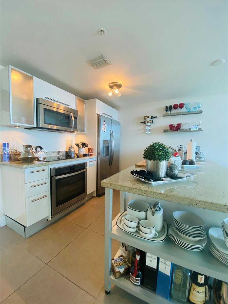 Small Image of 185 SOUTH WEST 7TH ST #2214, Miami Number 4
