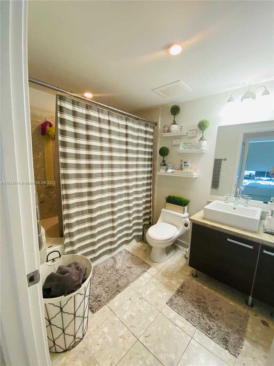 Small Image of 185 SOUTH WEST 7TH ST #2214, Miami Number 5