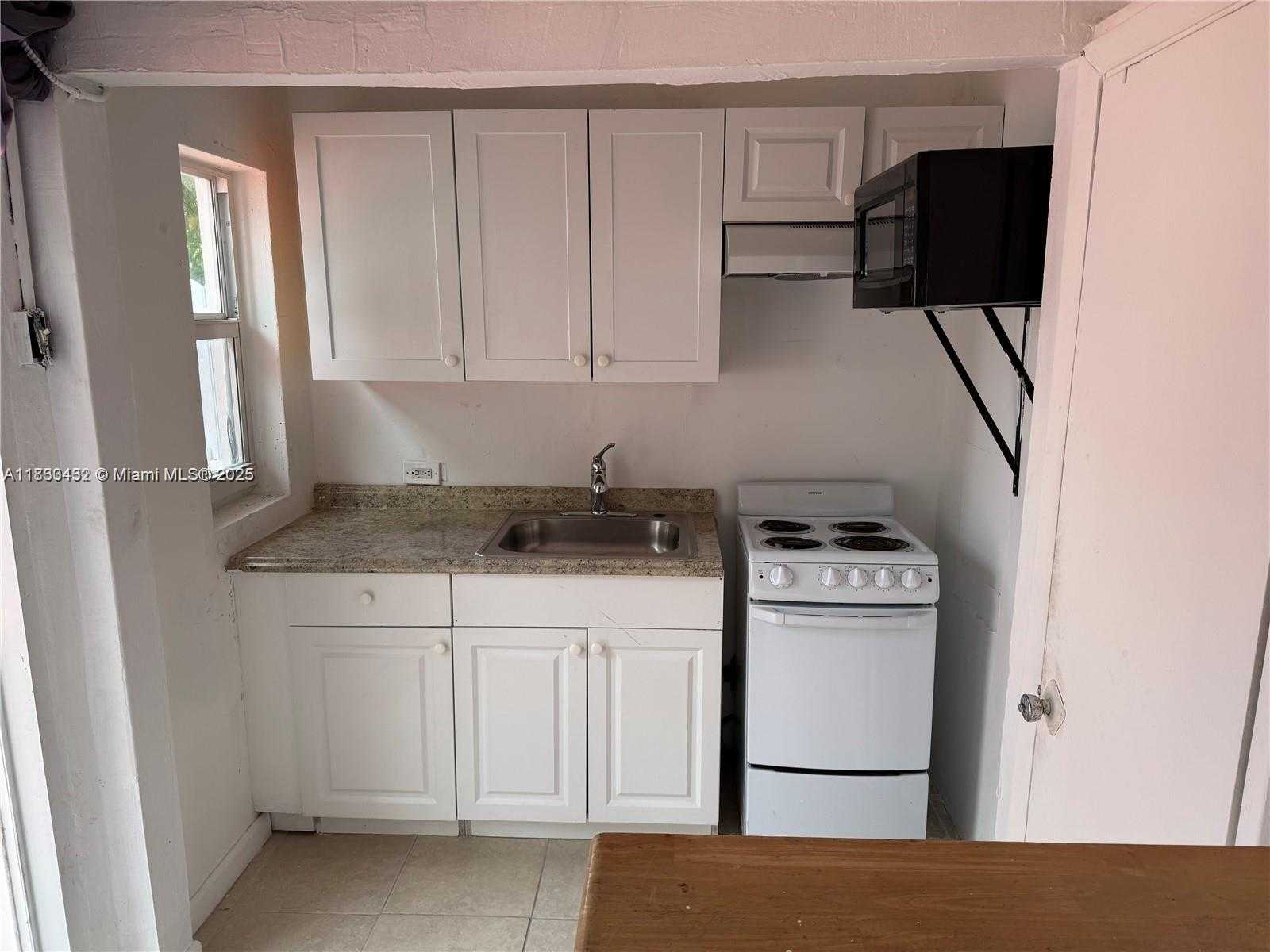 Small Image of 501 90TH ST, Surfside Number 21