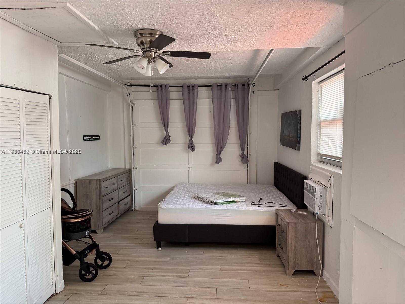 Small Image of 501 90TH ST, Surfside Number 23
