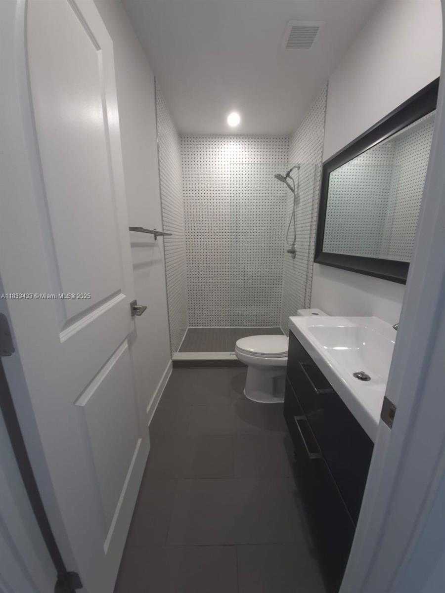 Small Image of 1211 EUCLID AVE #11, Miami Beach Number 13