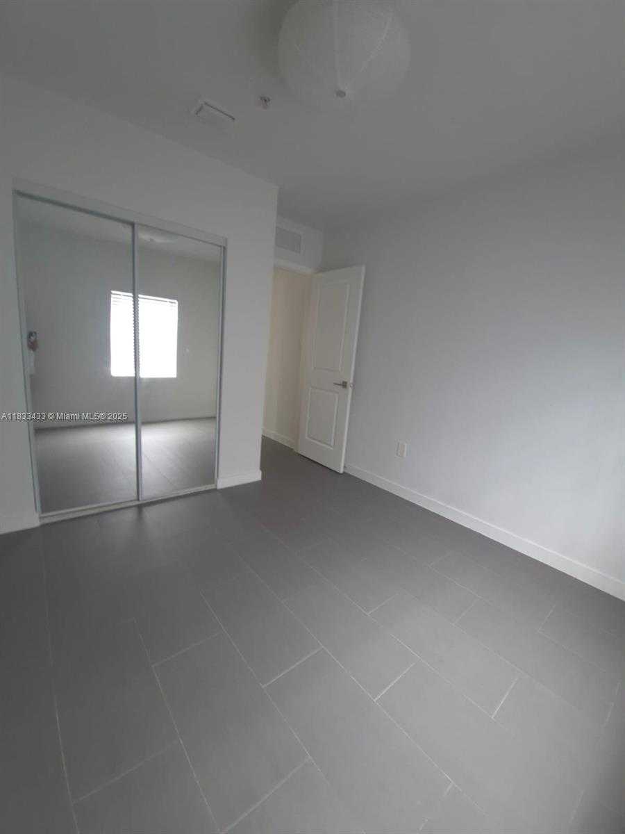 Small Image of 1211 EUCLID AVE #11, Miami Beach Number 17