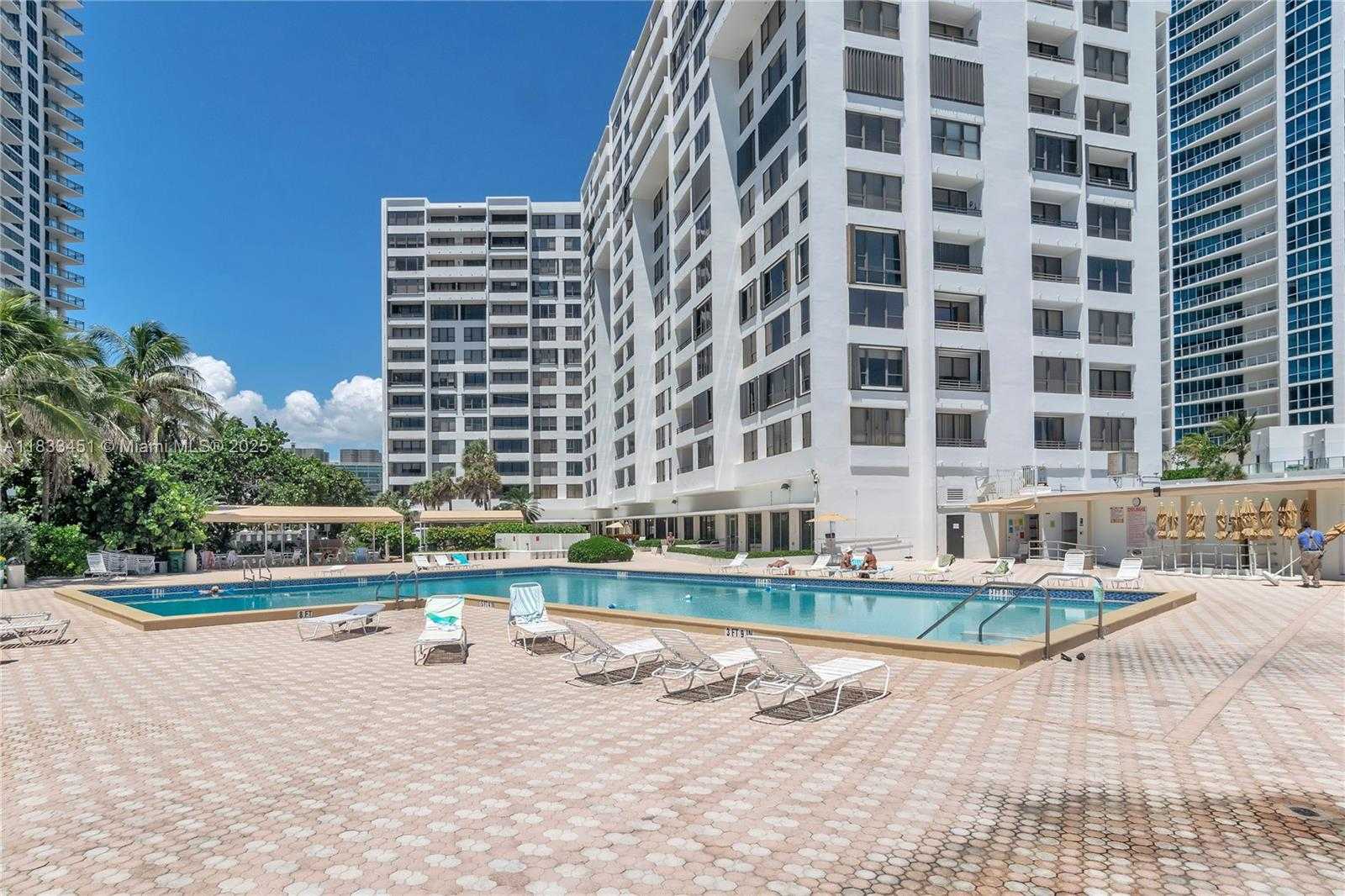 Small Image of 3505 SOUTH OCEAN DR #208, Hollywood Number 22