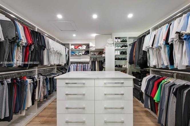 Small Image of 9811 NORTH EAST 4TH AVE RD, Miami Shores Number 10