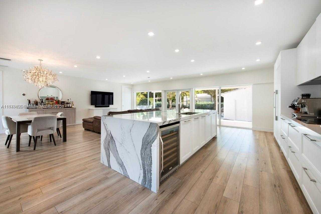 Small Image of 9811 NORTH EAST 4TH AVE RD, Miami Shores Number 17