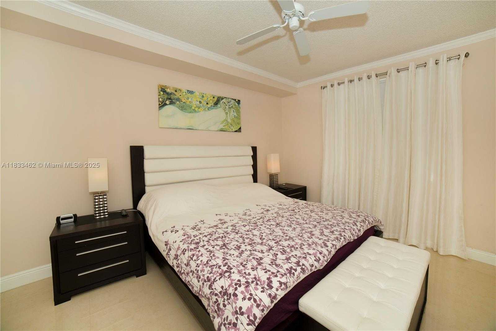 Small Image of 17100 NORTH BAY RD #1816, Sunny Isles Beach Number 12