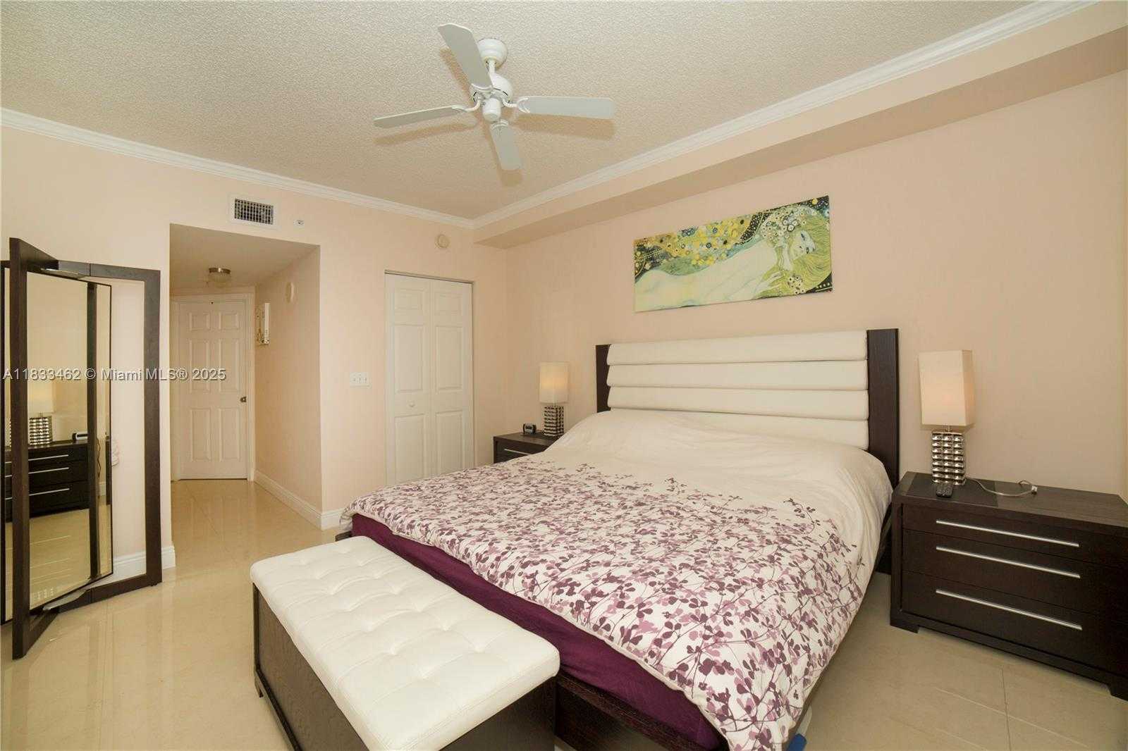 Small Image of 17100 NORTH BAY RD #1816, Sunny Isles Beach Number 15