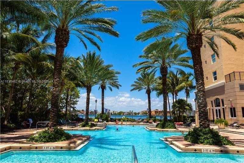 Small Image of 17100 NORTH BAY RD #1816, Sunny Isles Beach Number 2