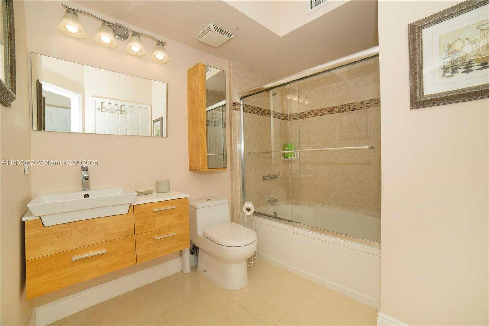 Small Image of 17100 NORTH BAY RD #1816, Sunny Isles Beach Number 21
