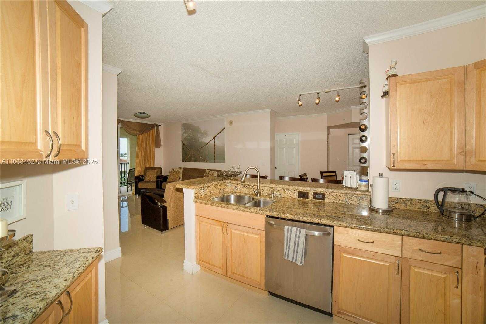 Small Image of 17100 NORTH BAY RD #1816, Sunny Isles Beach Number 34