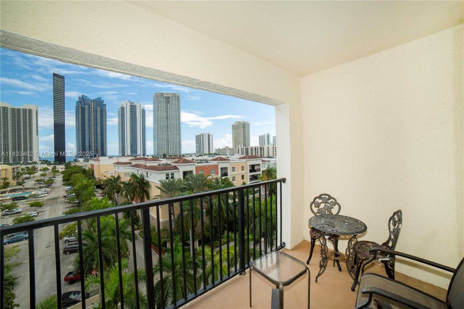Small Image of 17100 NORTH BAY RD #1816, Sunny Isles Beach Number 5