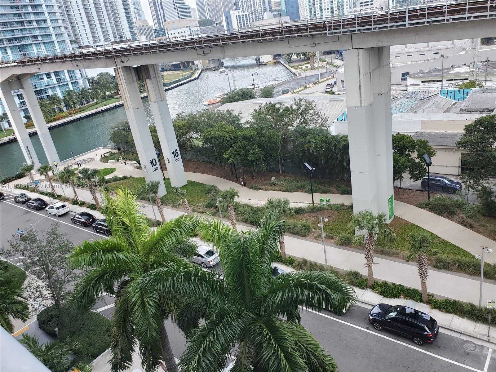 Small Image of 690 SOUTH WEST 1ST CT #1906, Miami Number 15