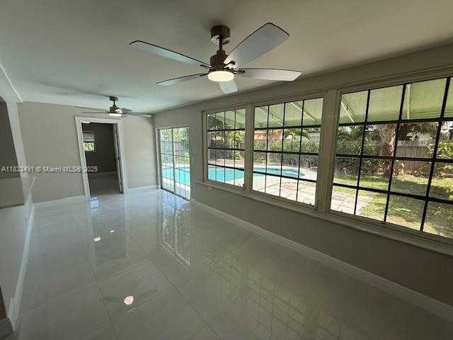 Small Image of 917 SOUTH EAST 15TH CT, Deerfield Beach Number 15