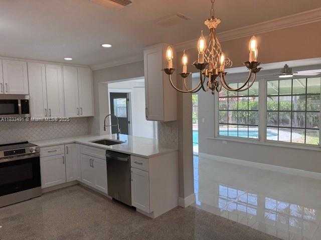 Small Image of 917 SOUTH EAST 15TH CT, Deerfield Beach Number 5