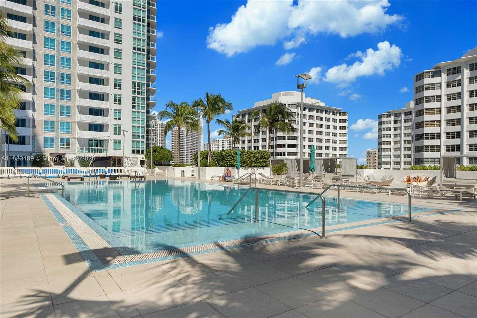 Small Image of 951 BRICKELL AVE #3505, Miami Number 4