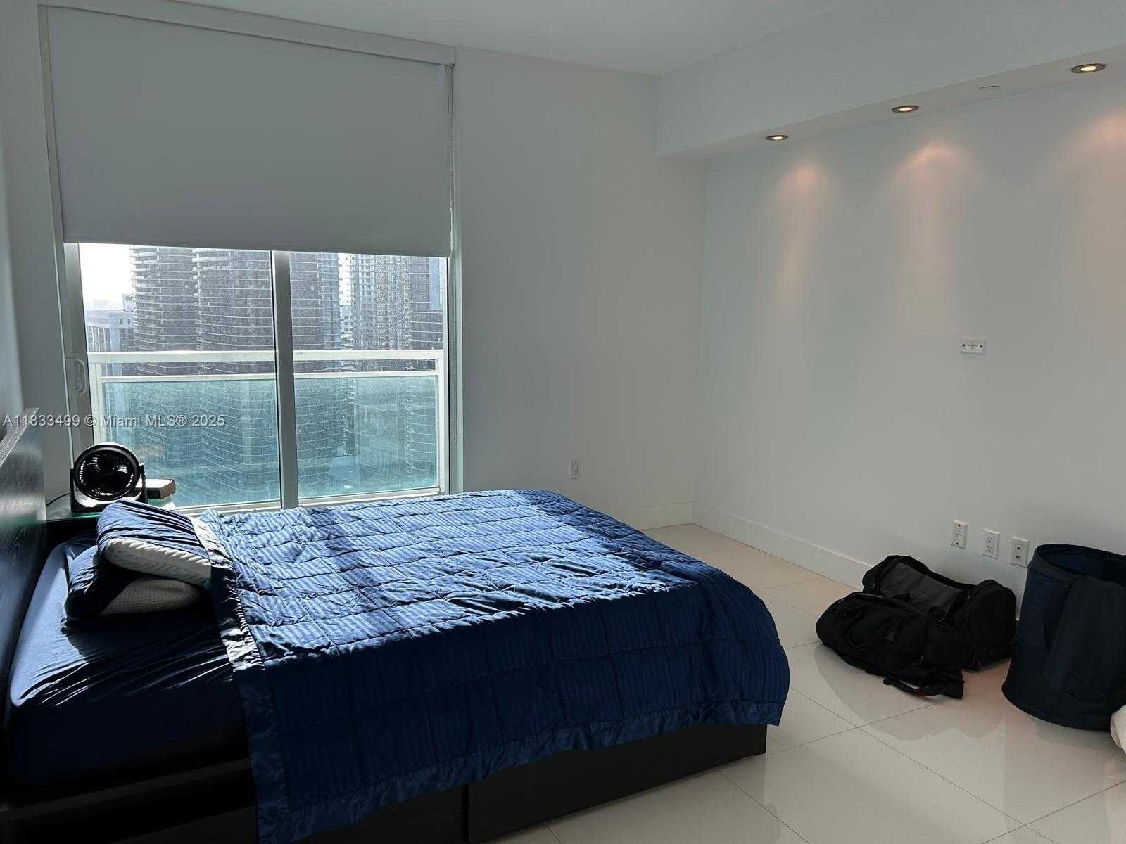 Small Image of 951 BRICKELL AVE #3505, Miami Number 7