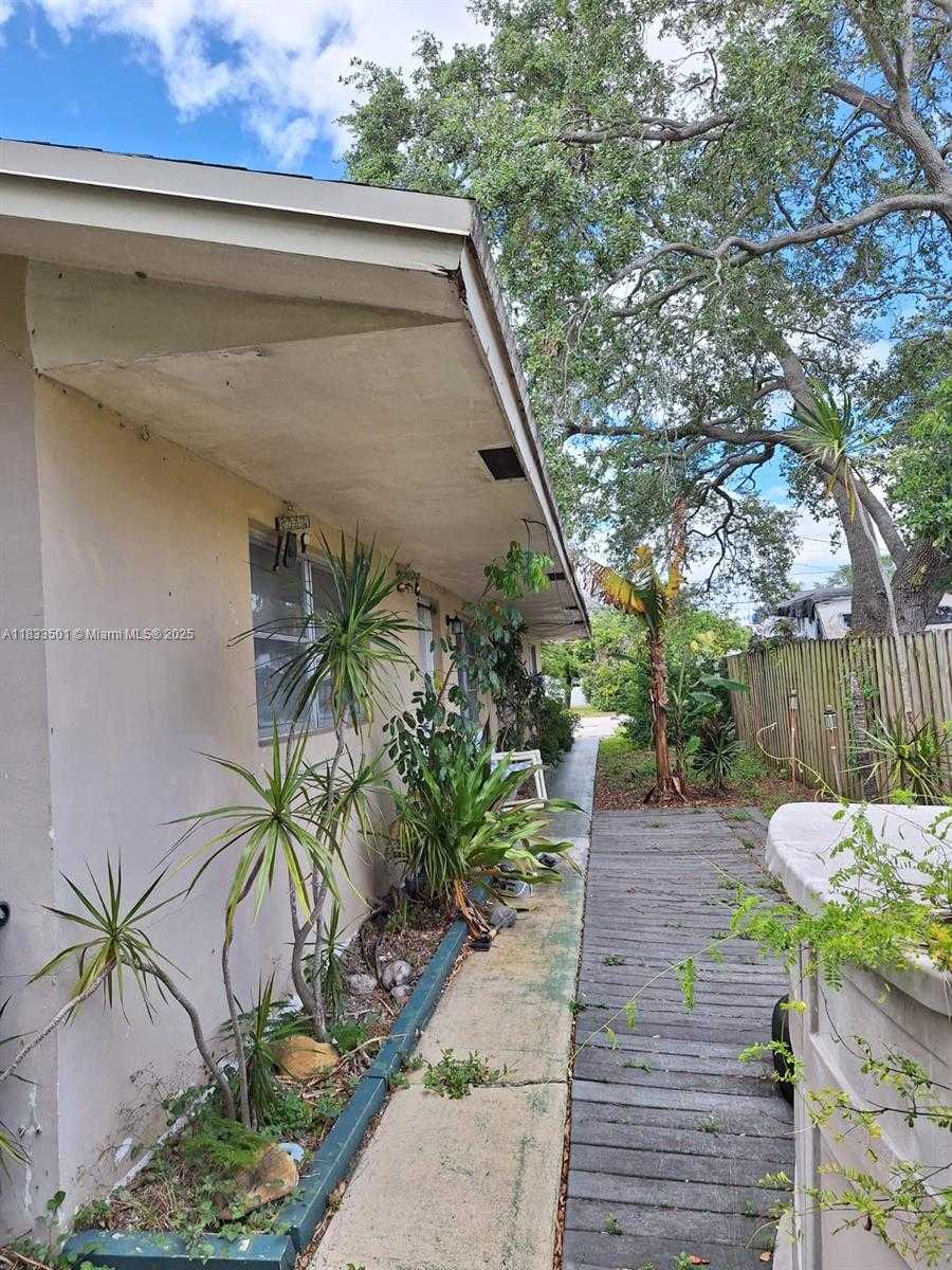 Small Image of 2610 HAYES ST #1, Hollywood Number 15