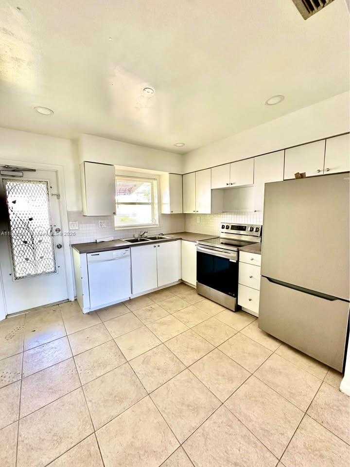 Small Image of 2610 HAYES ST #1, Hollywood Number 4