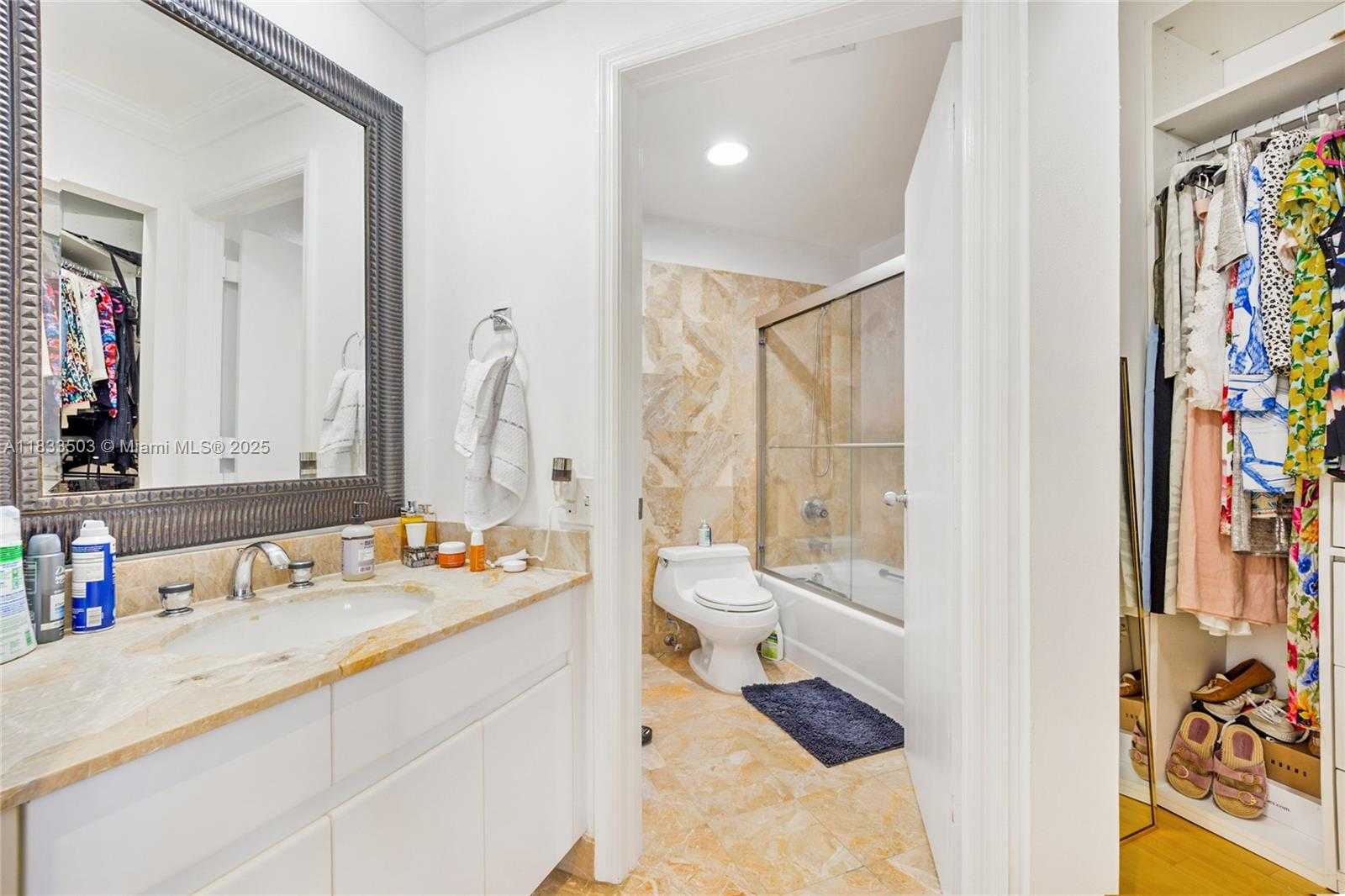 Small Image of 888 BRICKELL KEY DR #1802, Miami Number 11