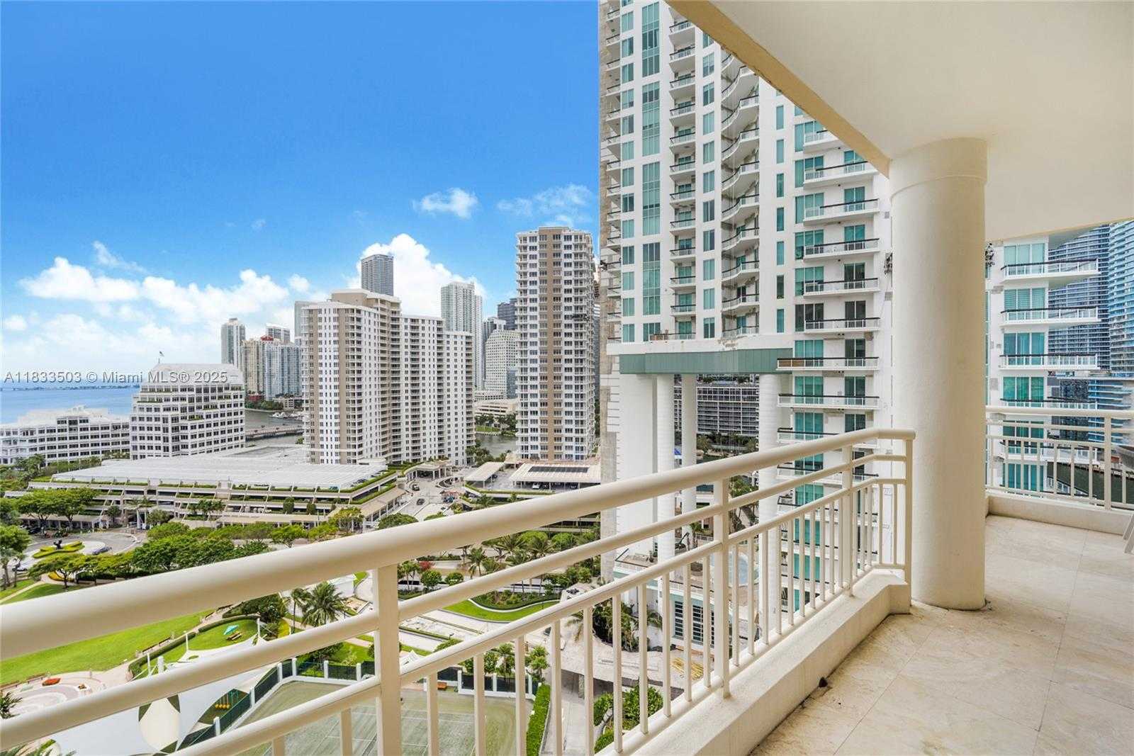 Small Image of 888 BRICKELL KEY DR #1802, Miami Number 3